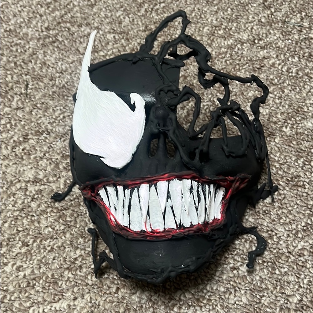 HANDMADE Venom Mask - Black and White